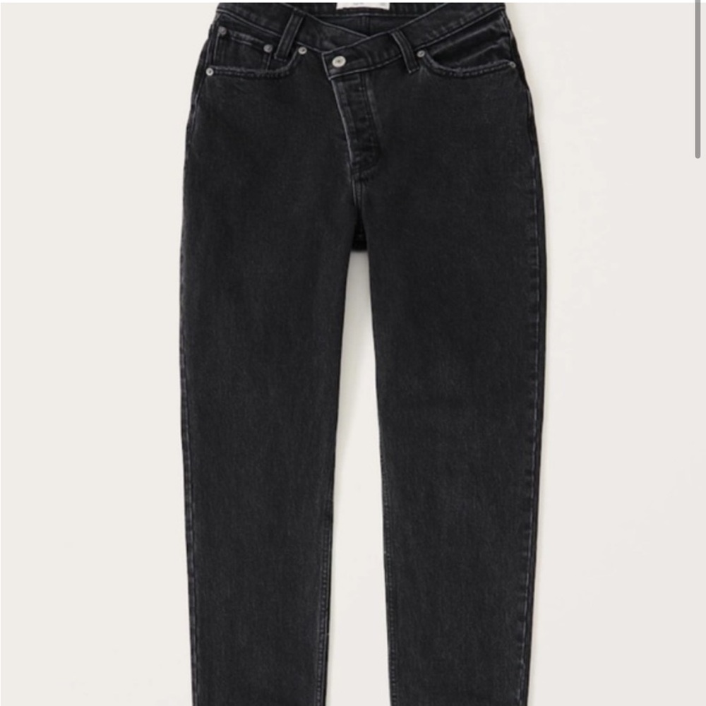 A&F Curve Love High Rise Dad Jeans